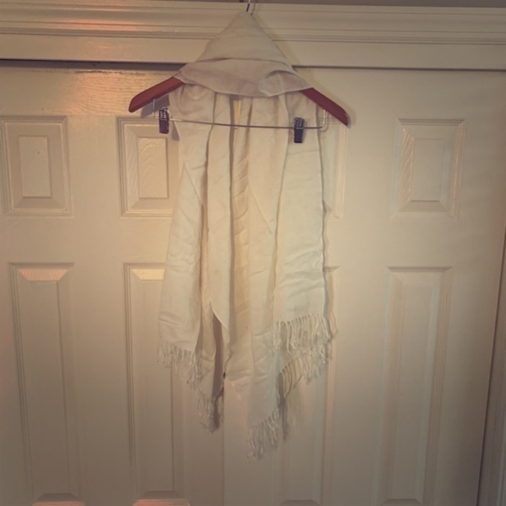 White Oversized Light‎ Scarf